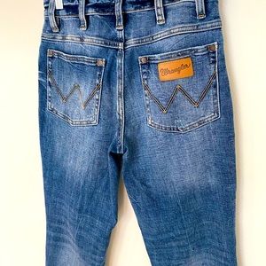 Wrangler cropped jeans
